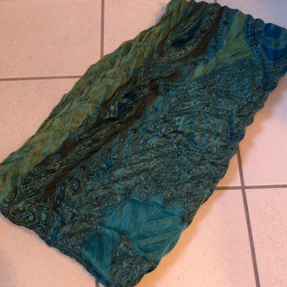 NWT Collection 18 Infinity Scarf